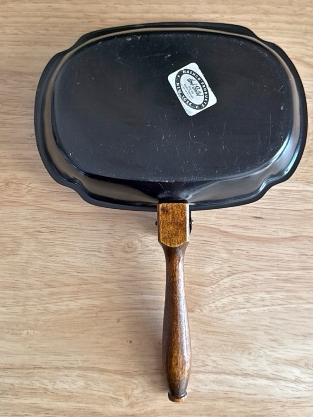 Vintage Toleware Hand Painted Silent Butler Crumb Catcher Wooden Handle Nashco - Picture 8 of 15